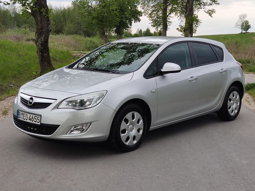 Opel Astra J 1.4 ecoFLEX 2011