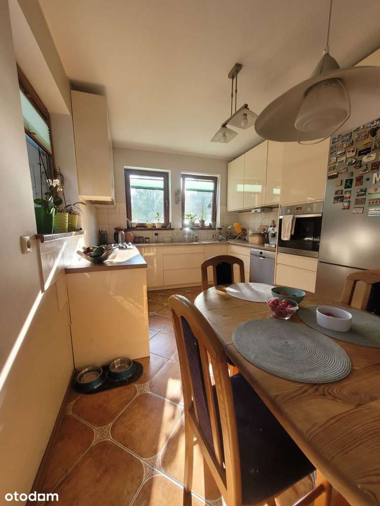 Urokliwy Dom na Sprzedaż z Niepowtarzalnym-5