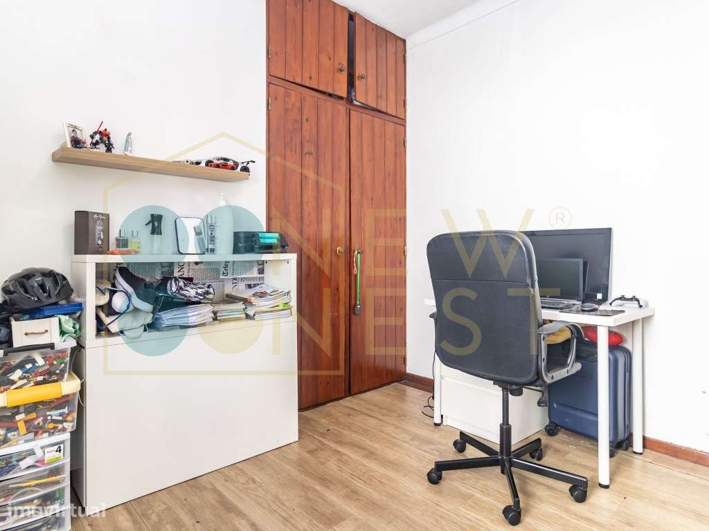 Andar de Moradia T3 com Entrada Independente e Espaço Exterior na Q...-23