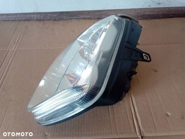 LAMPA PRAWA PRZEDNIA VW POLO III LIFT 2000 ROK - 3