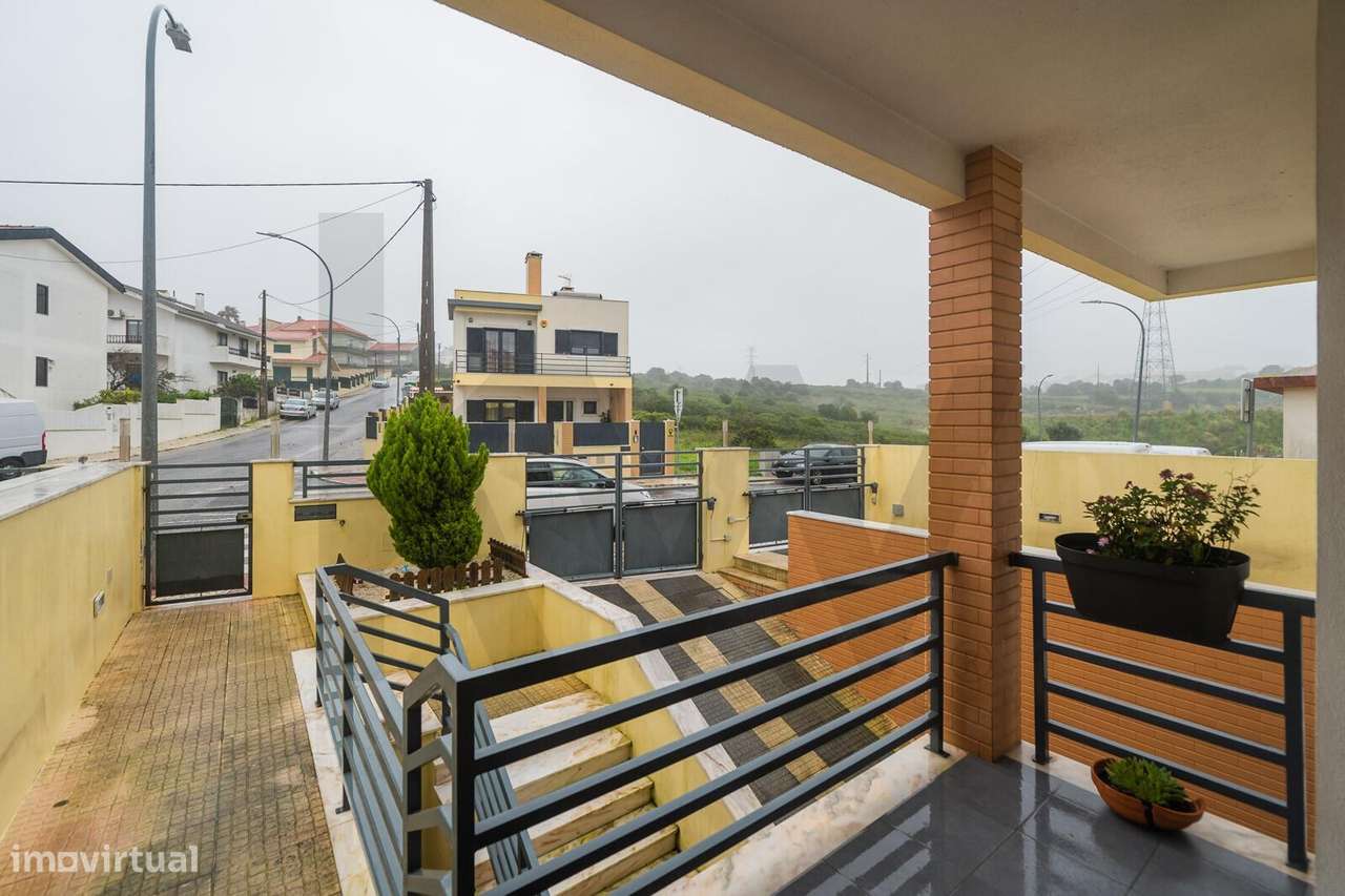 Moradia T4+1 em Agualva-Cacém – Conforto, Qualidade e Vista Desafogada - Grande imagem: 4/60