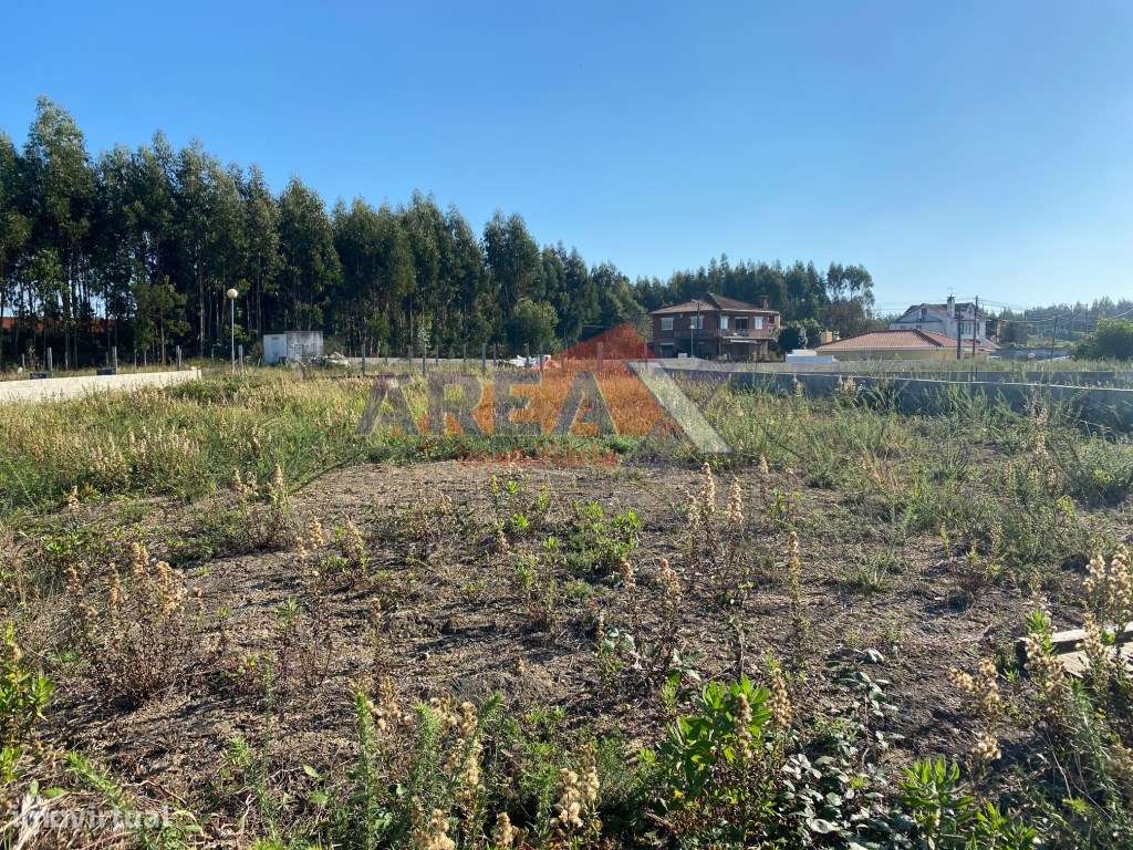 LOTE 7. Área: 846m2, implantação: 185m2, área bruta de construção: ... - Grande imagem: 1/2