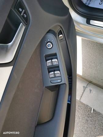 Audi A4 Avant 2.0 TDI DPF multitronic Attraction - 6