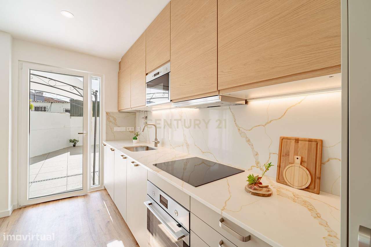 Apartamento T2 Fogueteiro com Logradouro-7