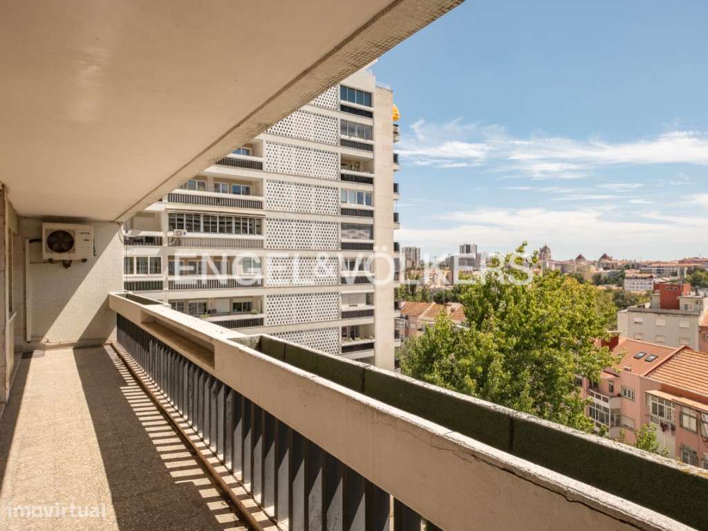 Apartamento com vista panorâmica em Alvalade-8