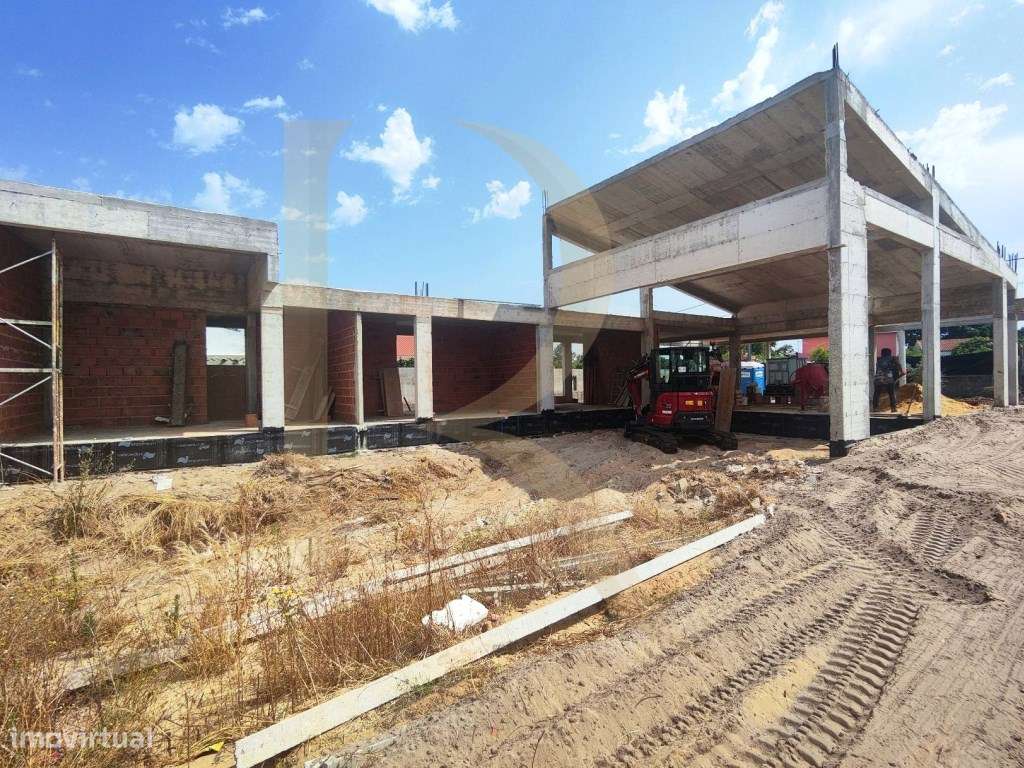 Moradia isolada térrea T4 nova em Brejos de Carreteiros - Palmela - Grande imagem: 5/15