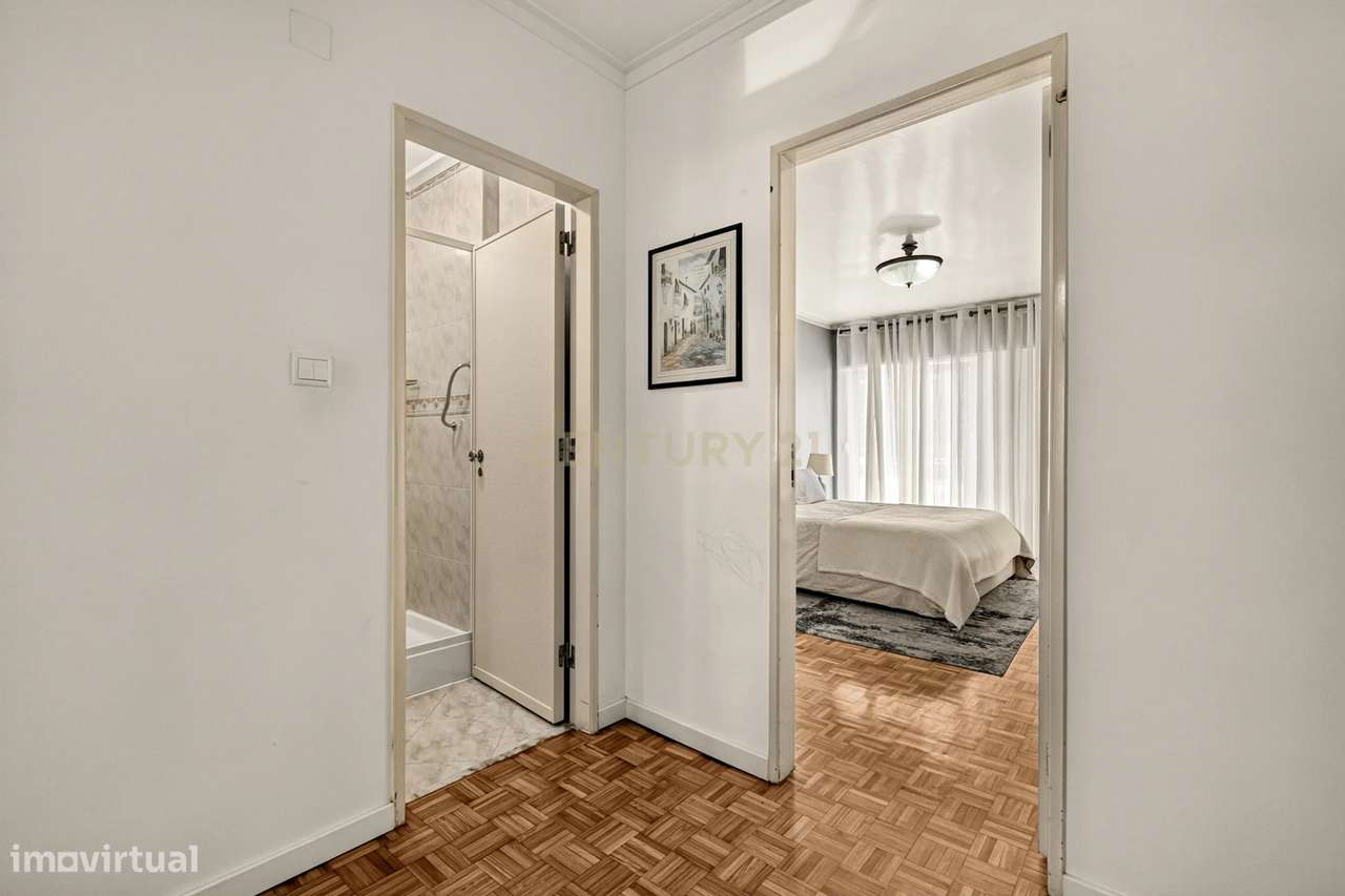 Apartamento T3 com Excelente Localização | Espaço | Luz | Centralidade-26