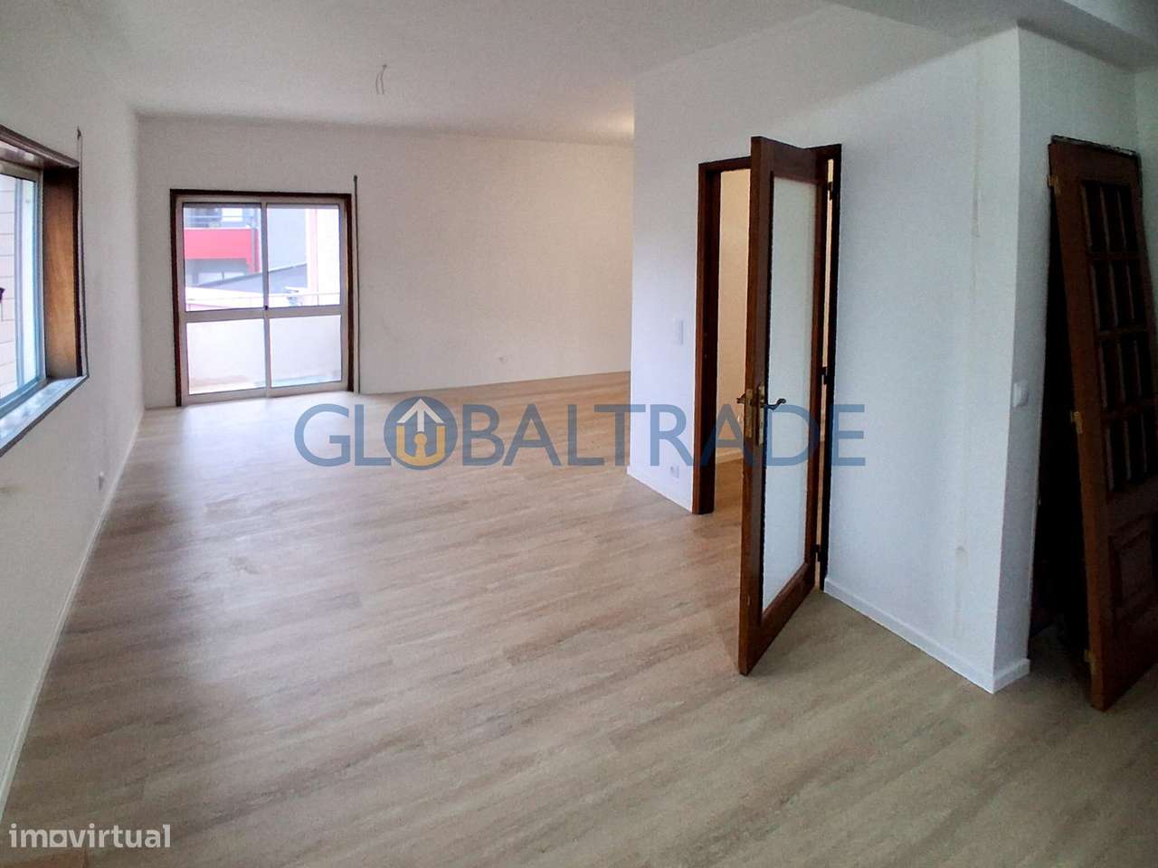 Apartamento T2 Renovado em Baguim do Monte - Grande imagem: 4/33
