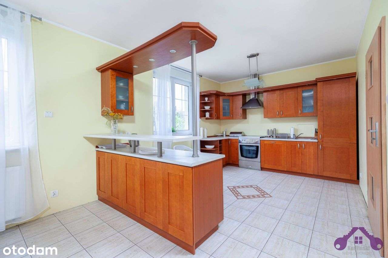 Dom z dużymi sypialniami i pomieszczeniem biurowym-7