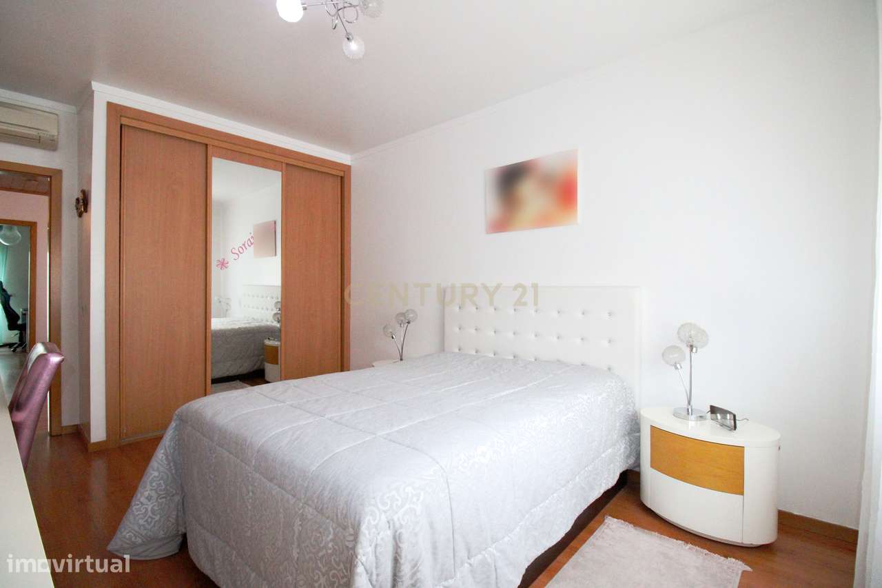 Moradia V3+2 de Luxo com Garagem, Sótão Aproveitado e Domótica Alexa n-20