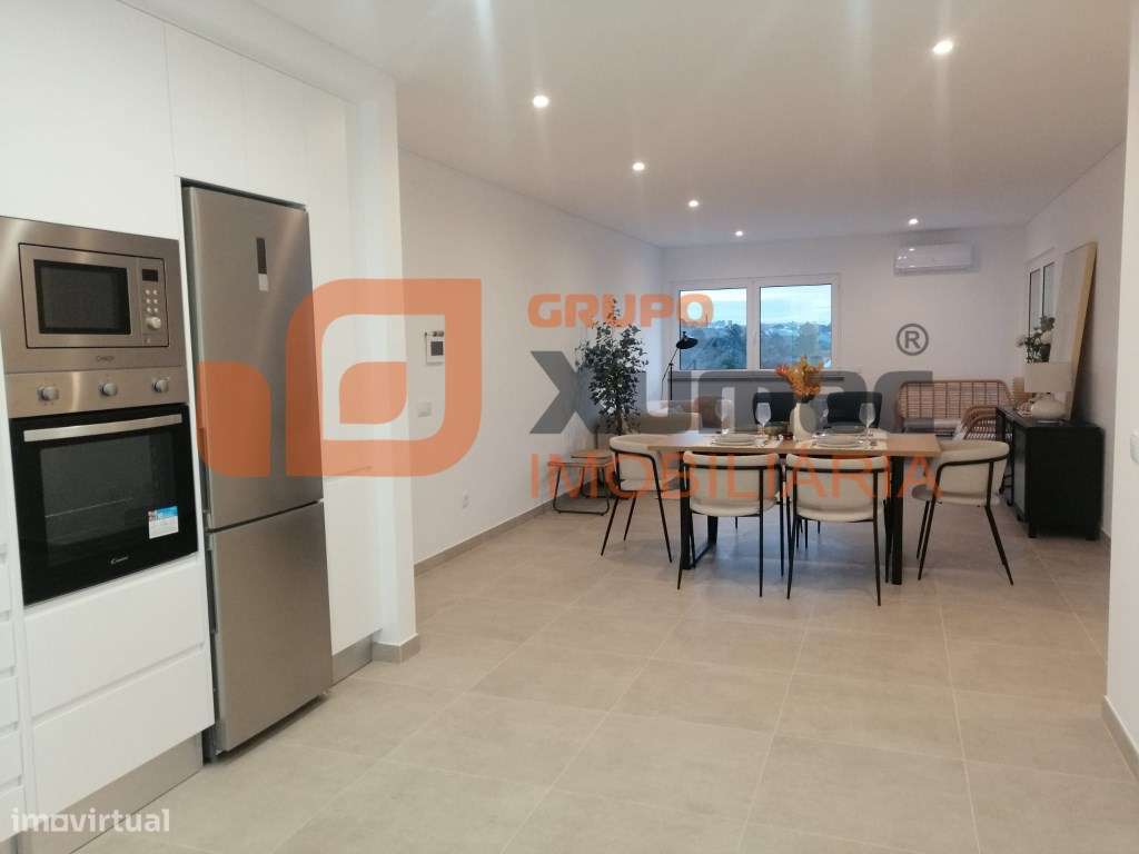 Fabuloso apartamento T3 mobilado e equipado, em condomínio com pisc... - Grande imagem: 2/25