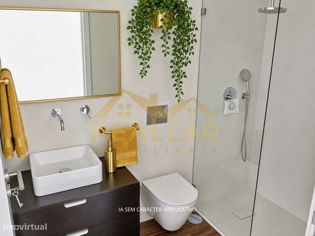 Apartamento T3 Renovado em Lordelo do Ouro - Porto-22
