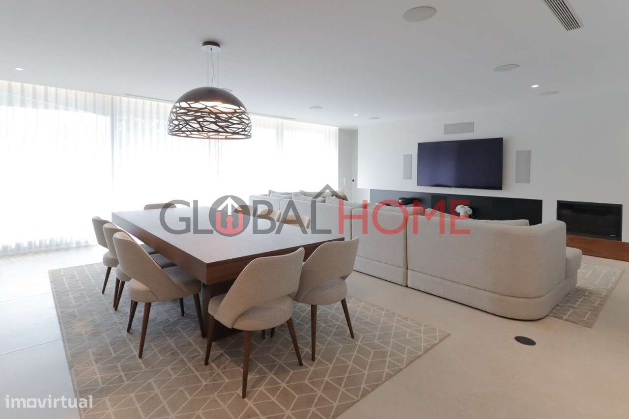 Moradia T5 com piscina na Quinta das Luzes-6