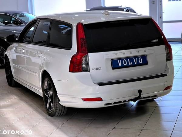 Volvo V50 D2 R-Design - 13