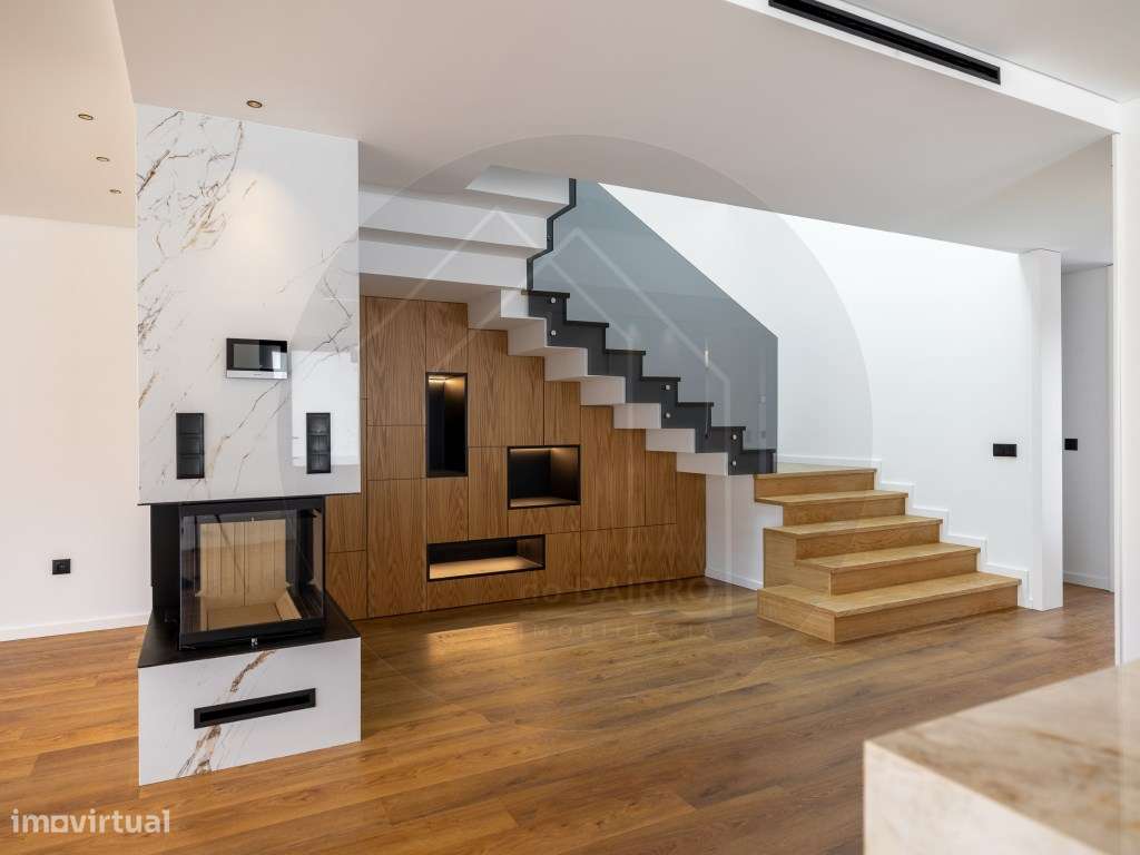 Moradia T4 com Piscina, design moderno, em Vila Nova de Gaia-10