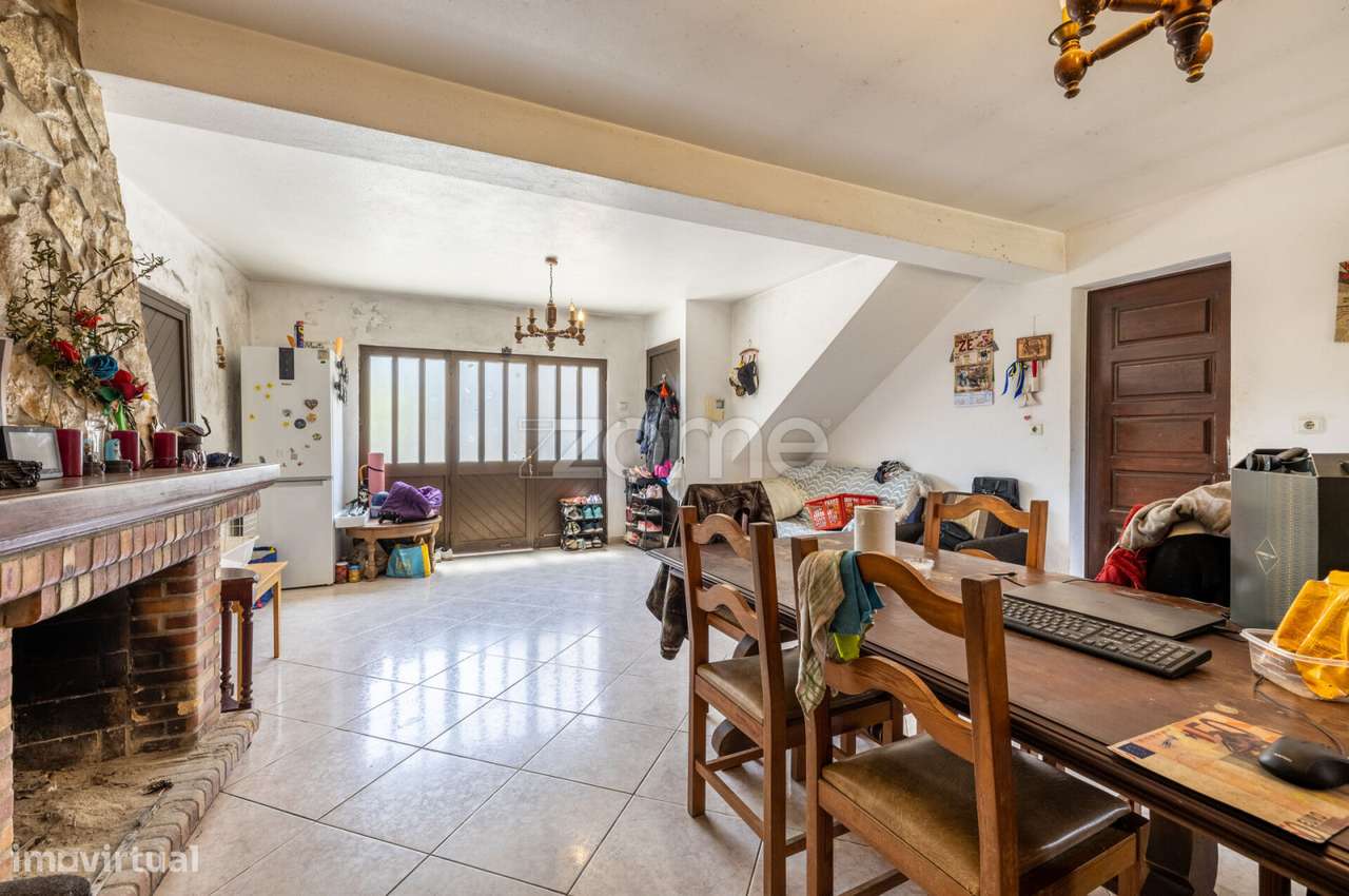 Moradia T2 com Sótão e Anexo Convertíveis Gondemaria-15