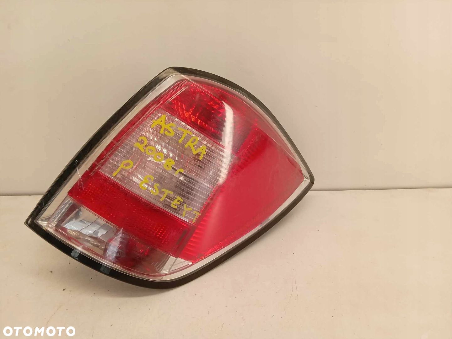 LAMPA PRAWA TYLNA TYŁ OPEL ASTRA KOMBI - 1