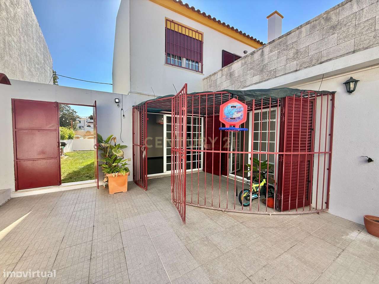 Moradia T4  em Vendas de Azeitão com jardim - Oportunidade-11