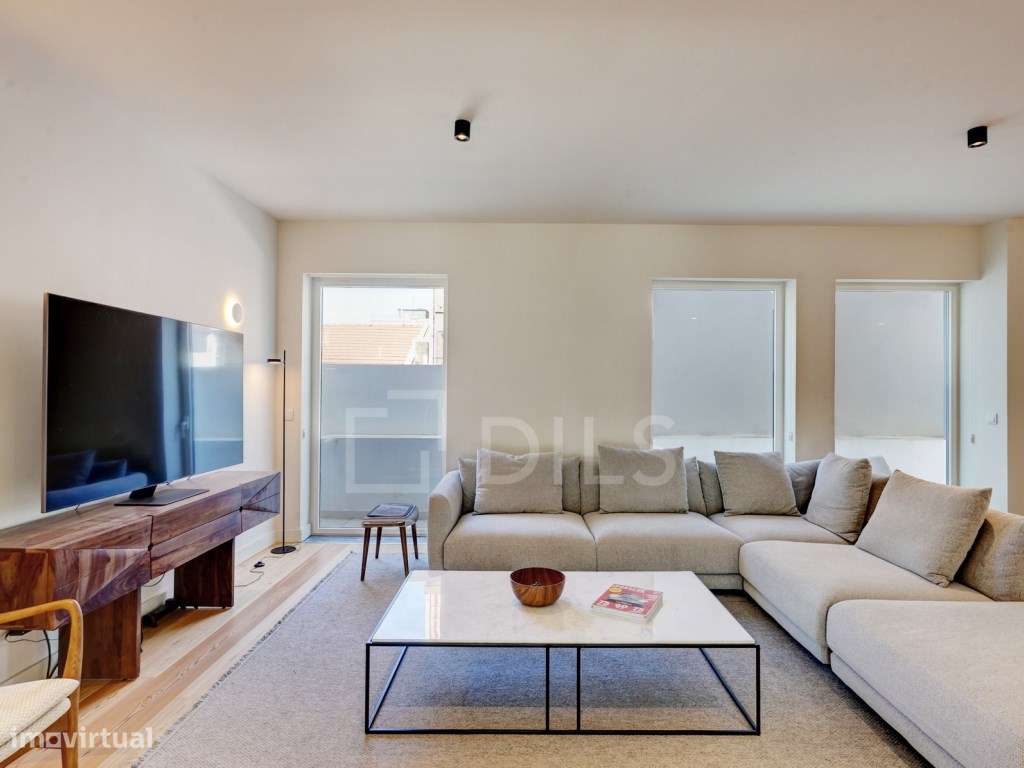 Apartamento T3 transformado em T2 com varandas, junto à Avenida da ... - Grande imagem: 5/49