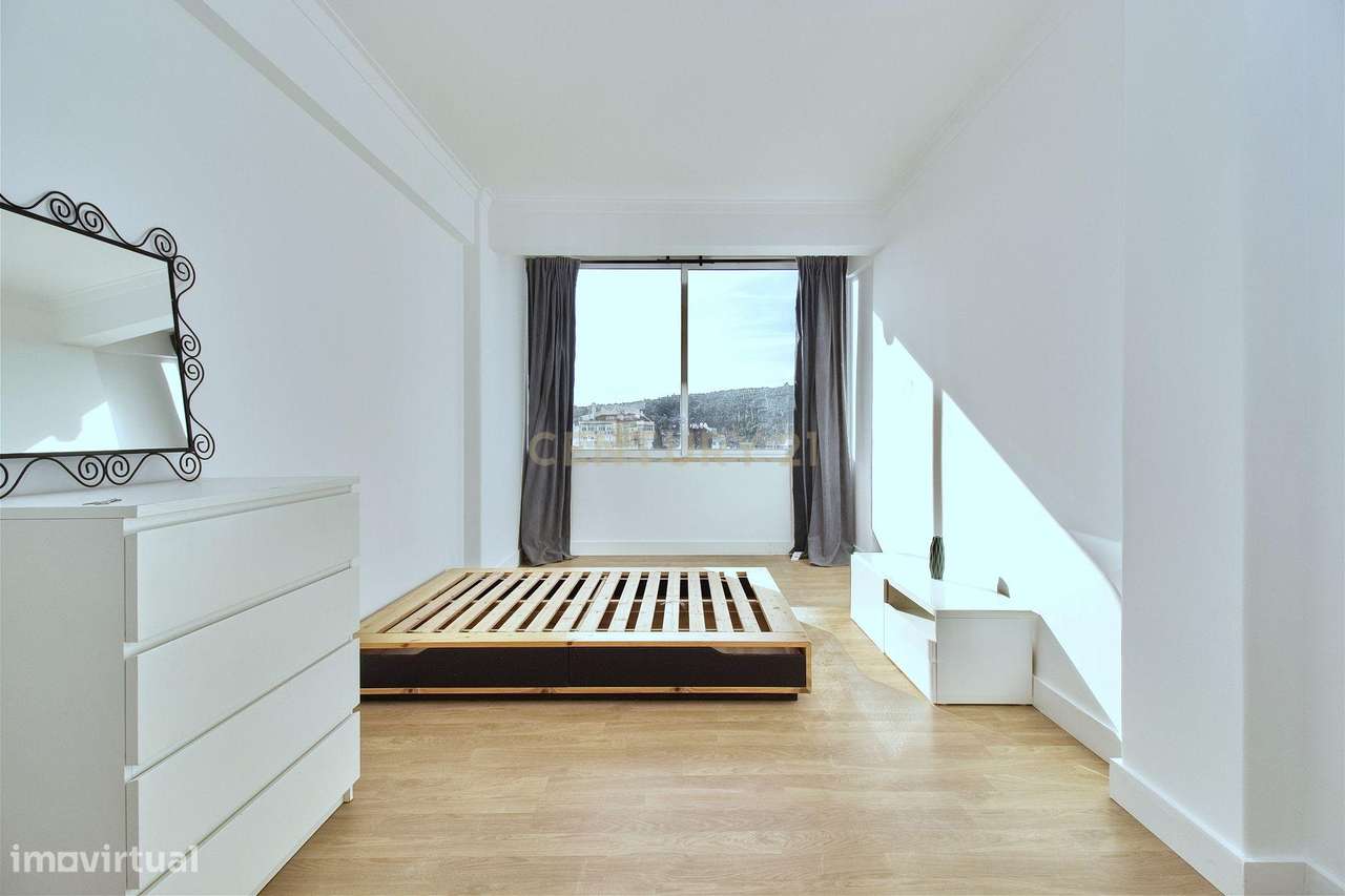 T2 em São Domingos de Benfica luminoso e arejado com ampla arrecadação-11