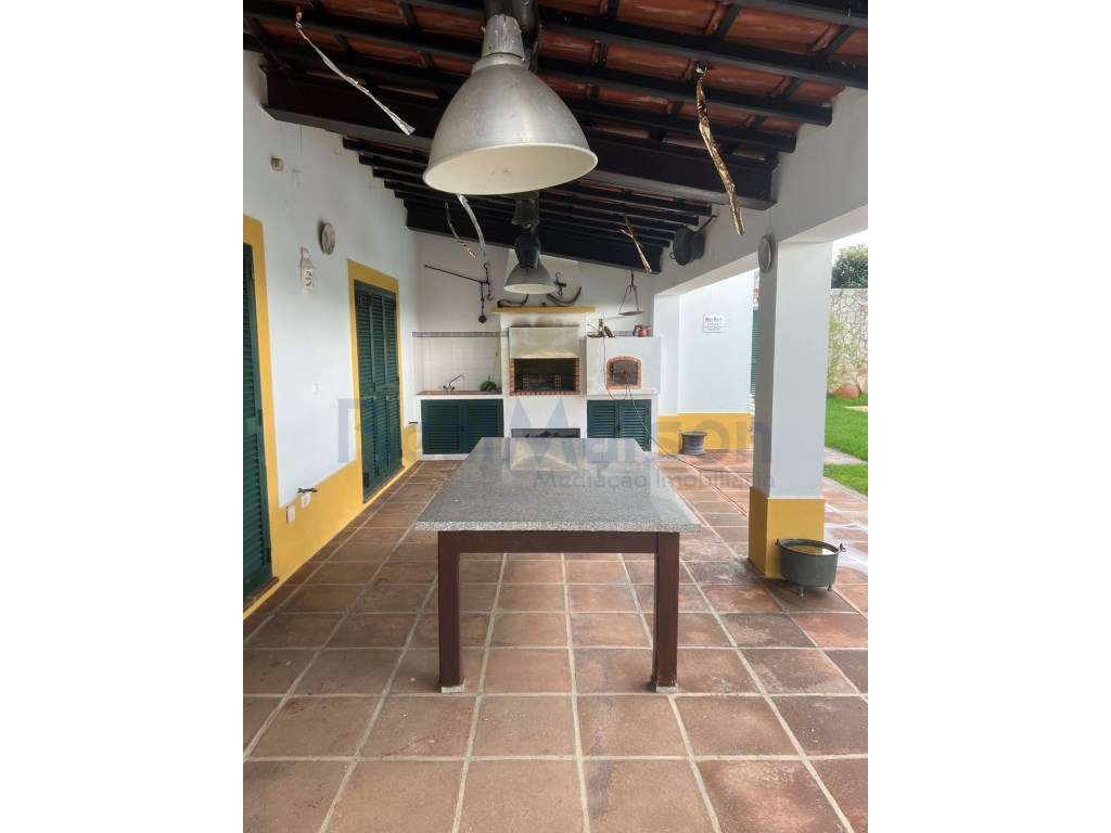 Vende-se Moradia T3 c/ Piscina em Vila Boim-5