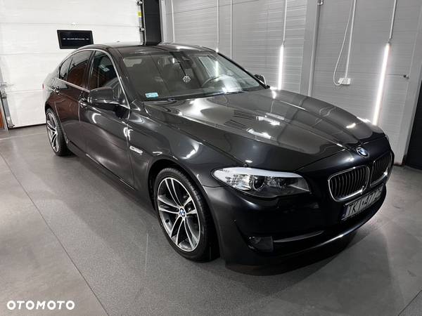 BMW Seria 5 530d xDrive Luxury Line - 38