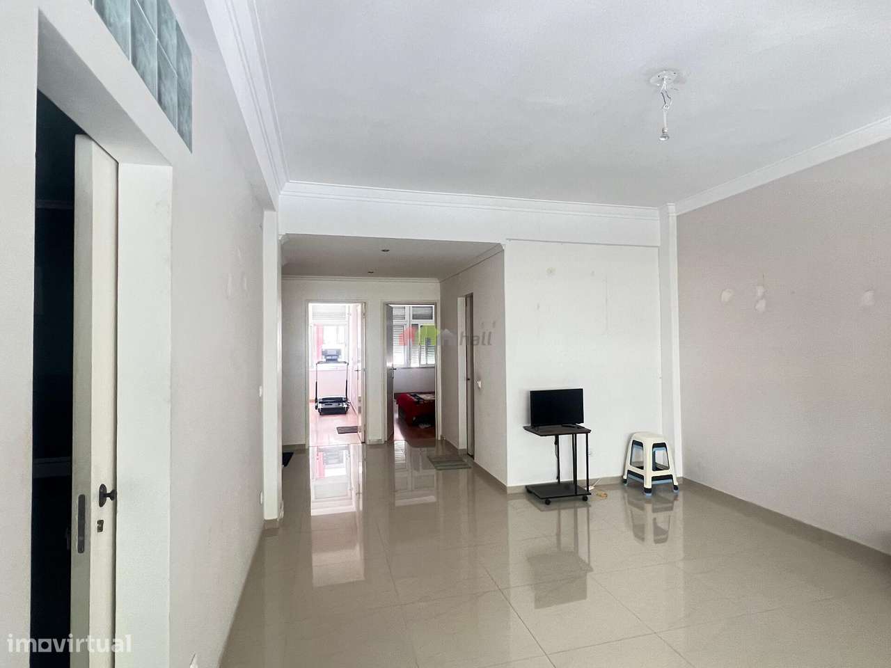 Apartamento T3 com 2 Wc´s e arrecadação-3