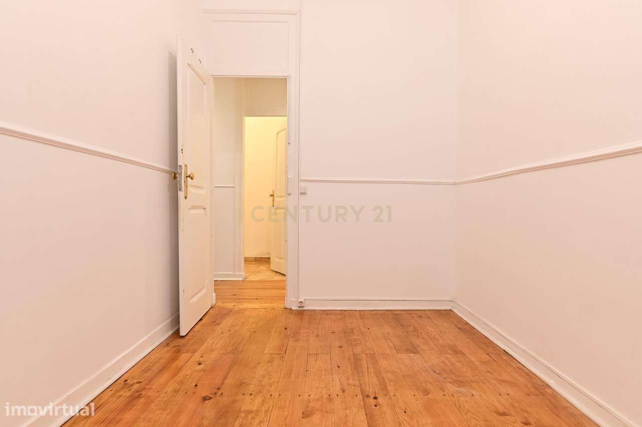 Apartamento com 4 divisões para venda em Lisboa-15