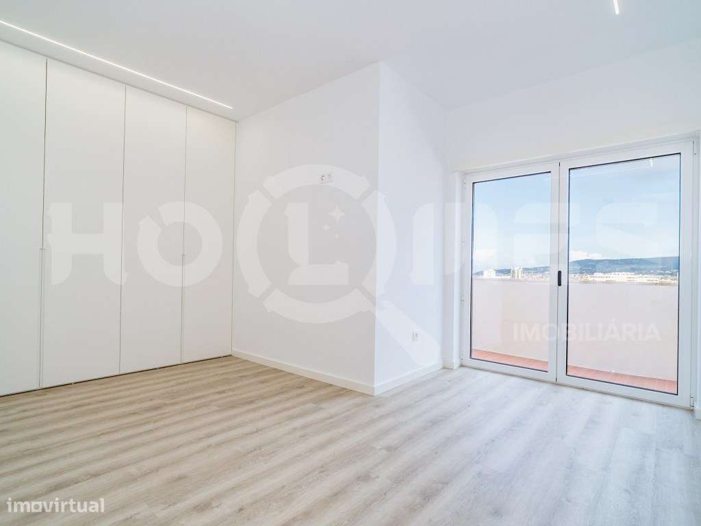 T2 de Luxo no Último Andar | Vista Mar, Serra e Cidade | Centro da ...-22