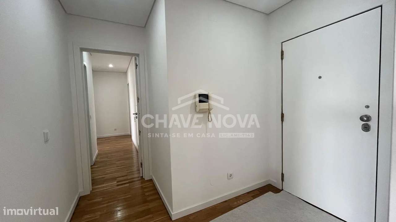 T2+1 Renovado na Madalena Com varanda, Box e Vista Mar  MAD/02209/CO-11