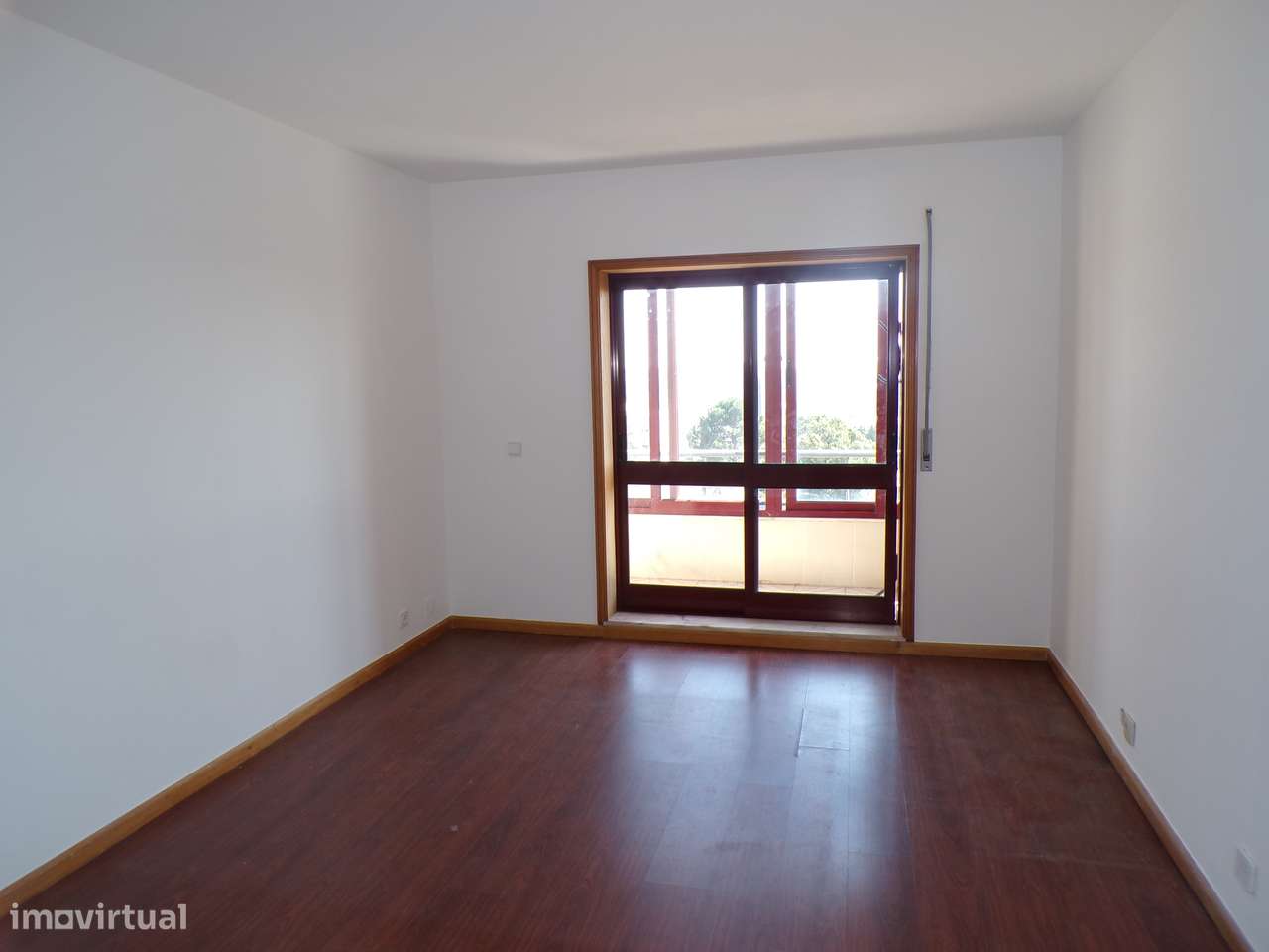 Apartamento T2 com grandes áreas, Lourosa-14