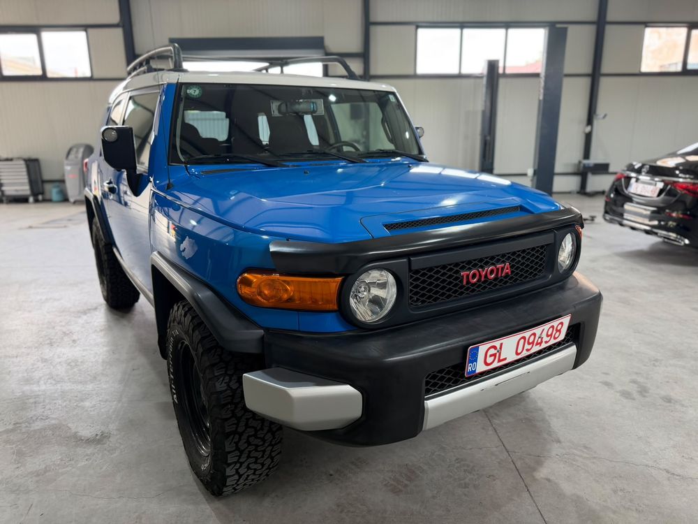 Toyota FJ Cruiser 2012