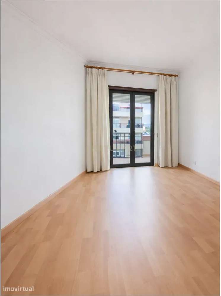 T2 Espaçoso com Varandas e Vista Mar – Quinta das Palmeiras, Oeiras - Grande imagem: 5/14