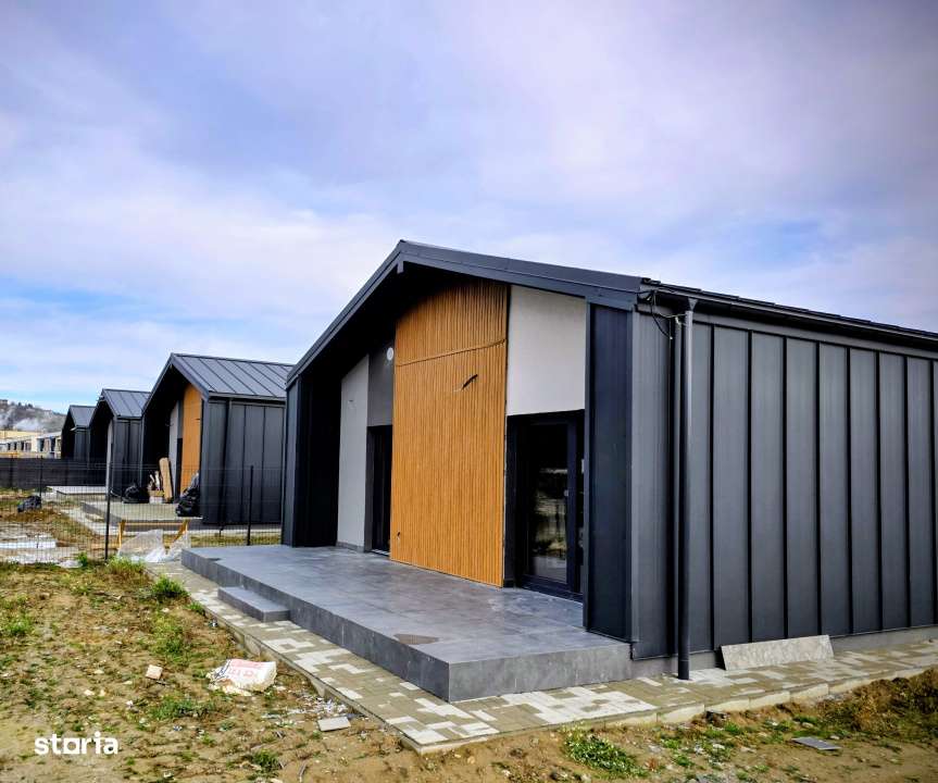 Casa individuala cu patru camere pe parter, Zarnesti-16