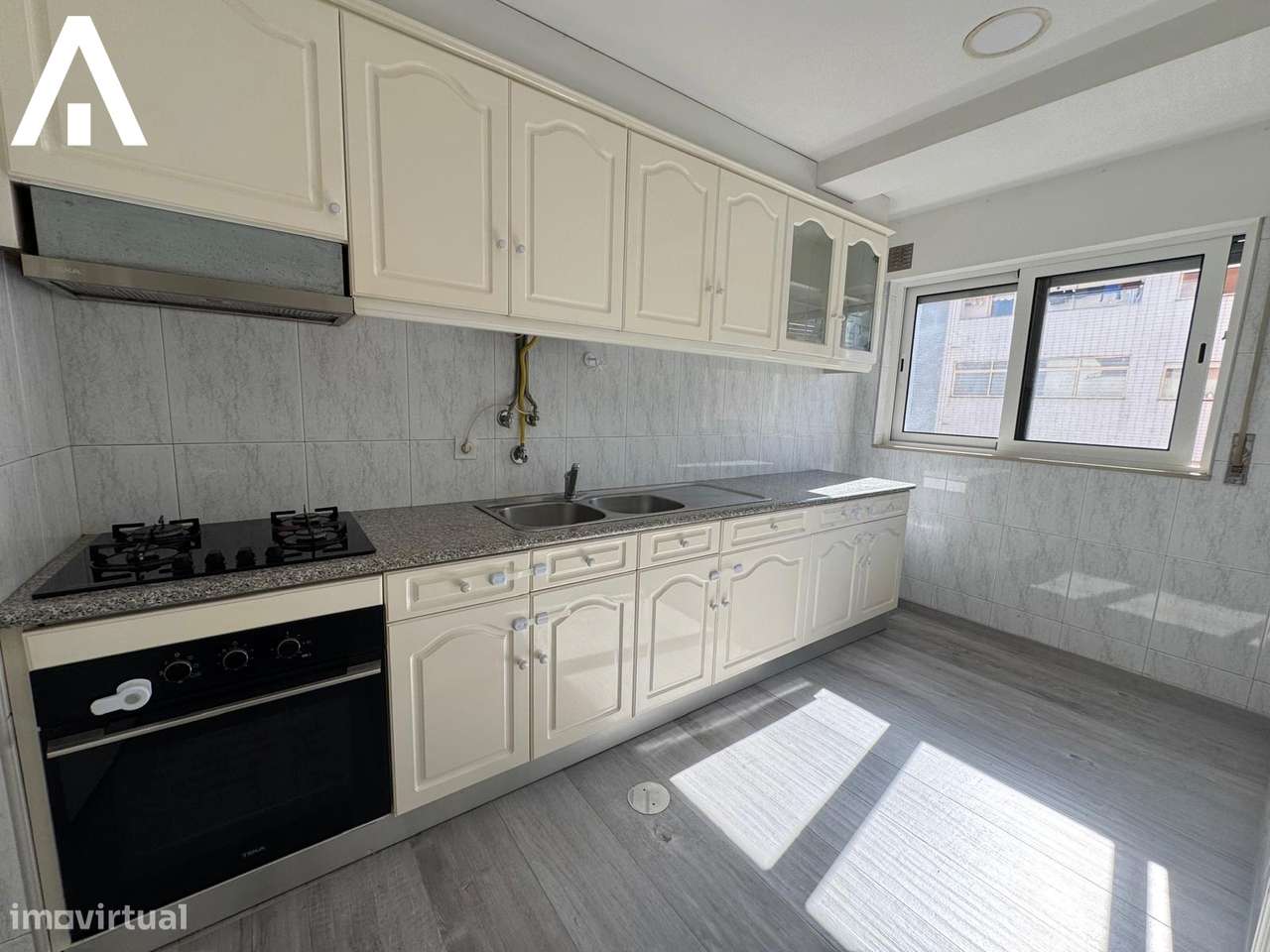 Apartamento T1 com garagem em Arcozelo - Grande imagem: 4/9