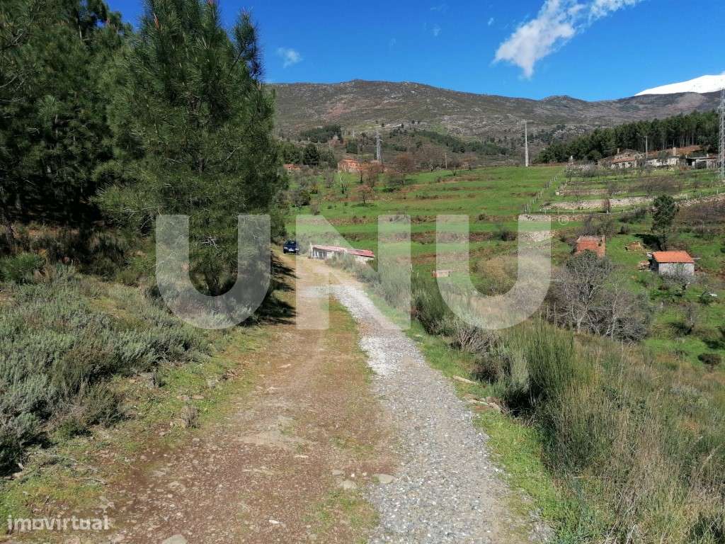 Terreno com 2400m2 em Unhais da Serra, Covilhã! - Grande imagem: 2/18