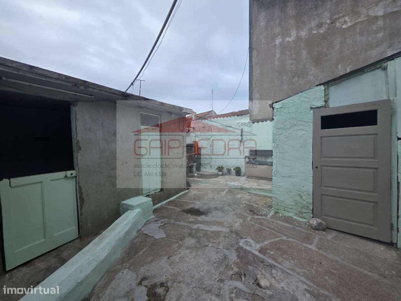 T3 Isolado com Varanda e Terraço em Gaia-16