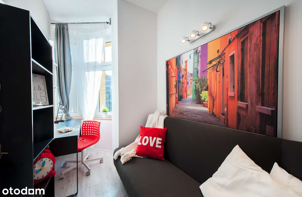 Wejścia z dwóch klatek, mieszkanie inwestycyjne w formie dwóch 54m2-0