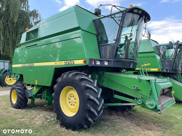 John Deere 2256 - 1