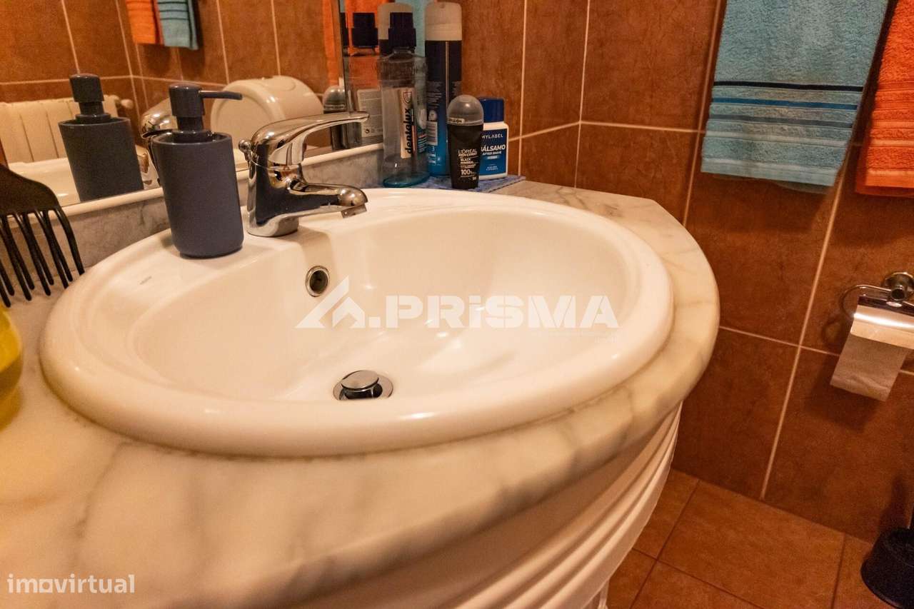 Duplex T3 com Terraço em Alcains – Casa Ideal para Quem Procura Espaço-8