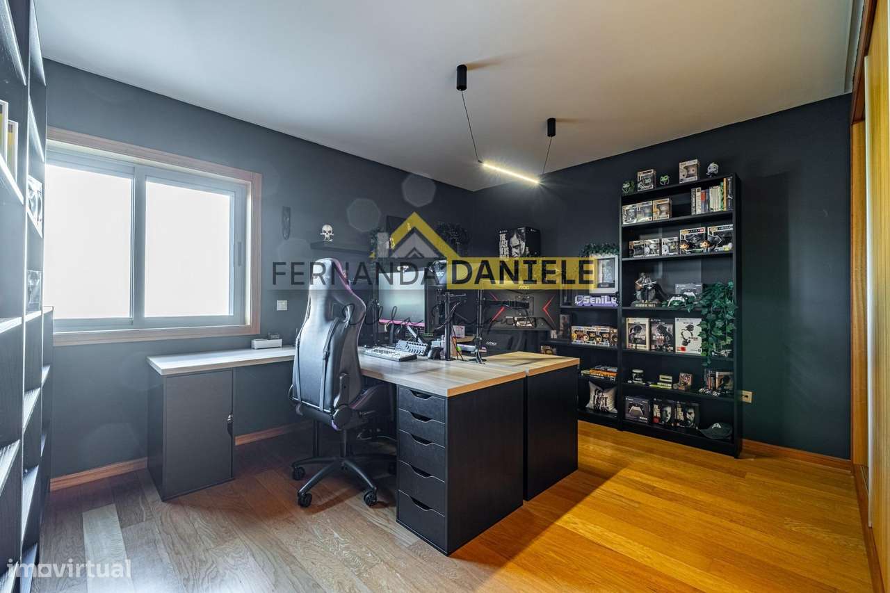 EXCELENTE APARTAMENTO T3 PASSIONISTAS - FEIRA!-28