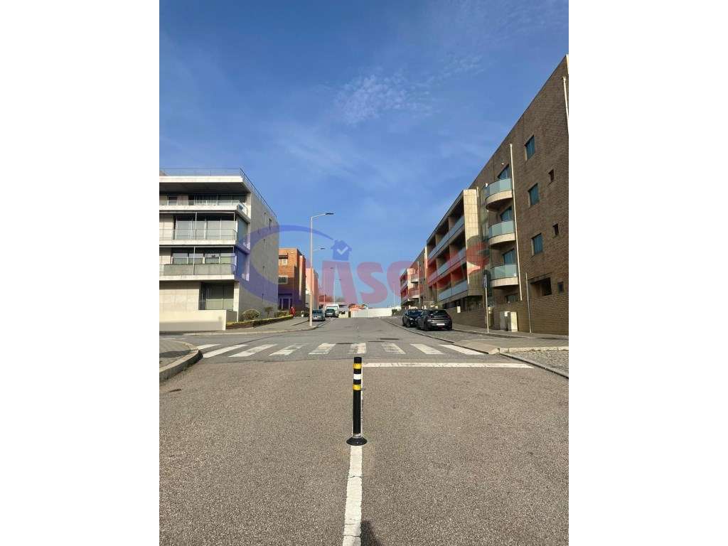 Apartamento T2 Penthouse Mobilado-2