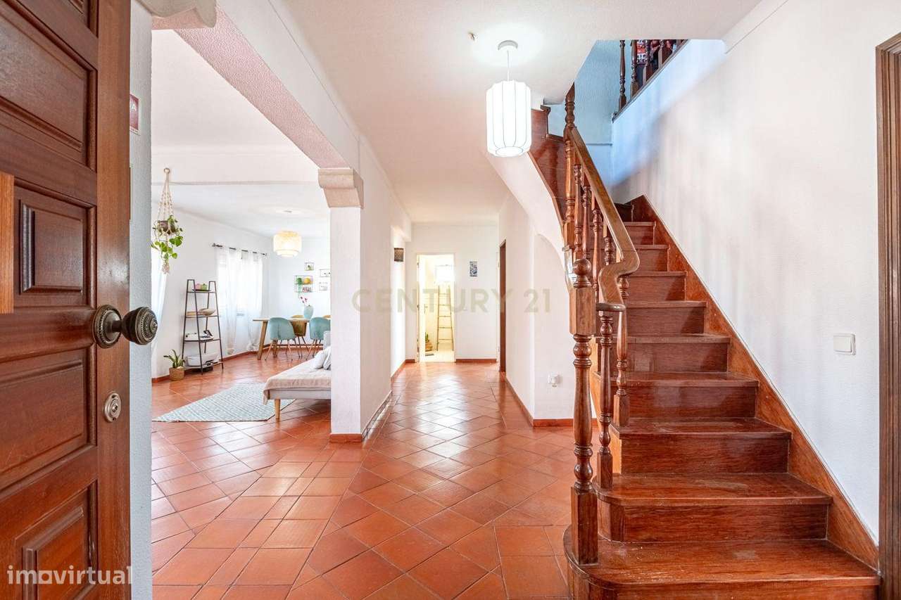 Apartamento T3 com Vista Panorâmica no Montijo-14