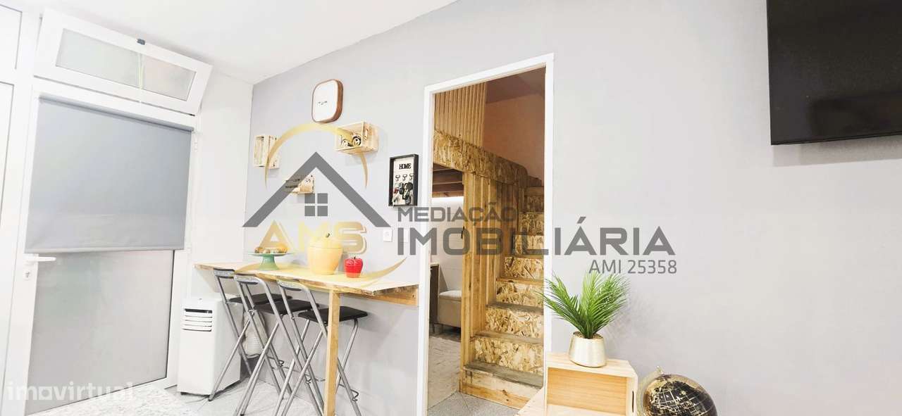 LOJA COMERCIAL/APARTAMENTO T1+1-29