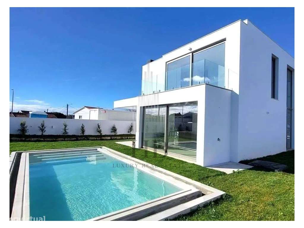 Moradia T3 de Luxo NOVA com Jardim e Piscina | Gouveia | Sintra-32