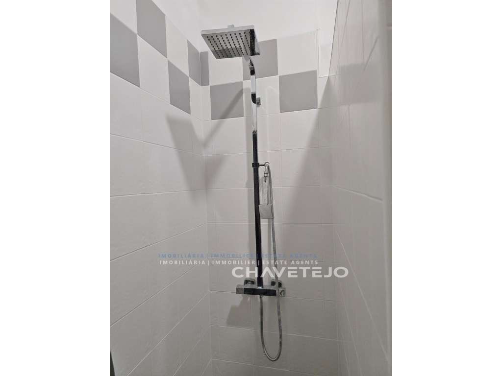 Apartamento T2 com garagem dupla e vista para o Castelo de Tomar-15