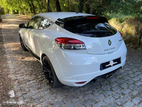 Renault Mégane Coupe 2.0 T RS 174g - 8