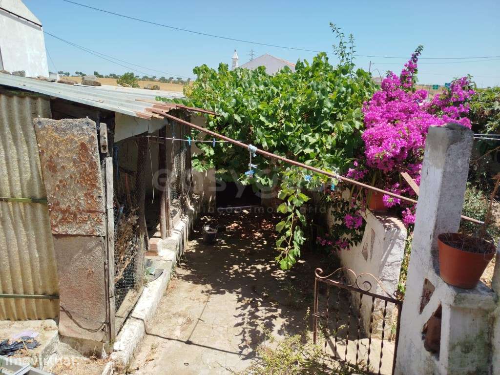 Moradia com 3 quartos e Logradouro localizada em Albernoa, Beja - Grande imagem: 5/14