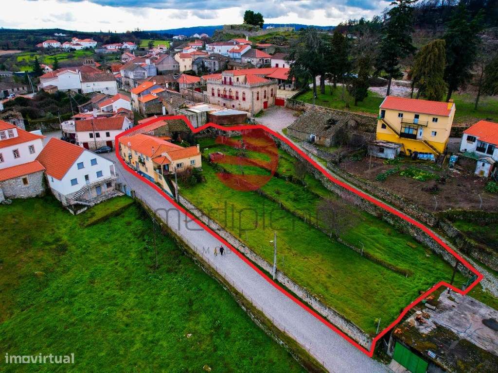 MORADIA T8 C/ LOGRADOURO, COMÉRCIO E TERENO-18