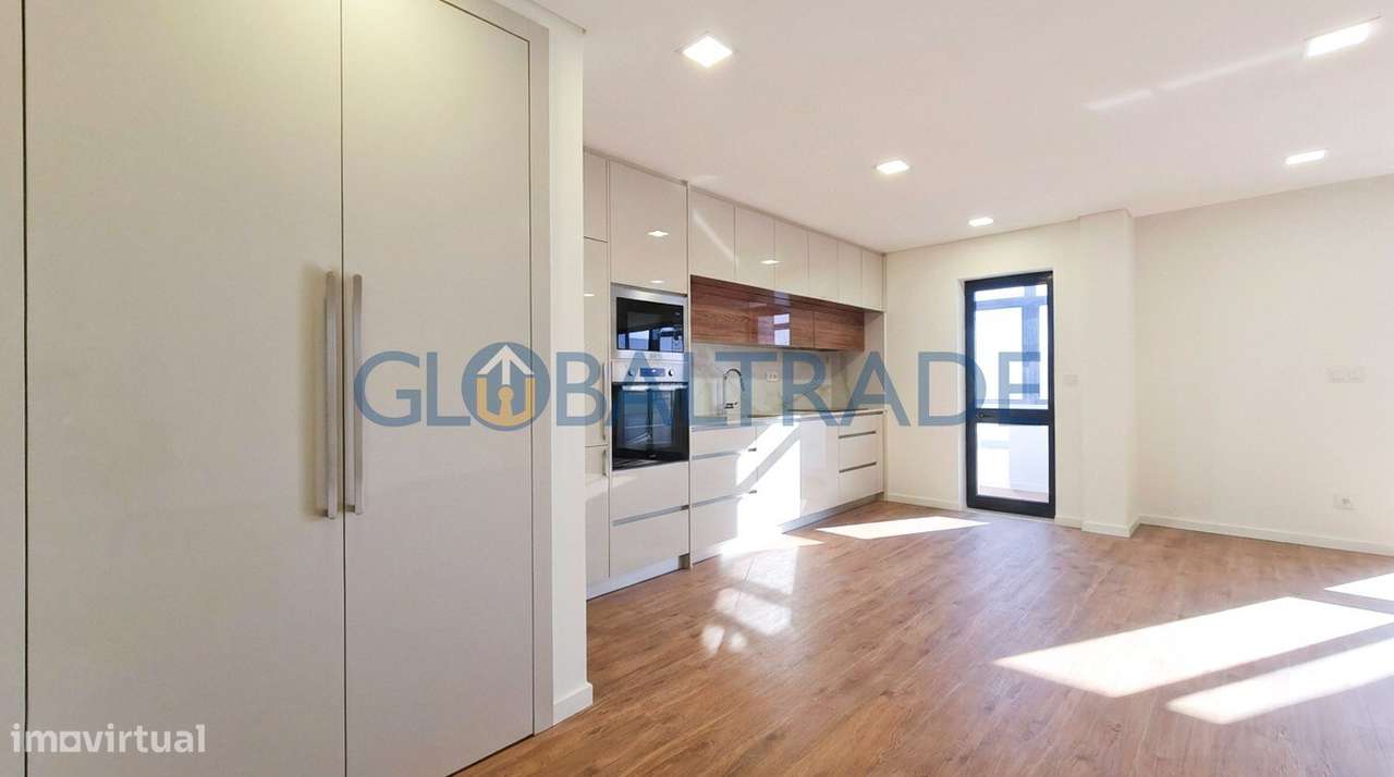 Apartamento T2 Renovado & Equipado em Matosinhos - Grande imagem: 3/39